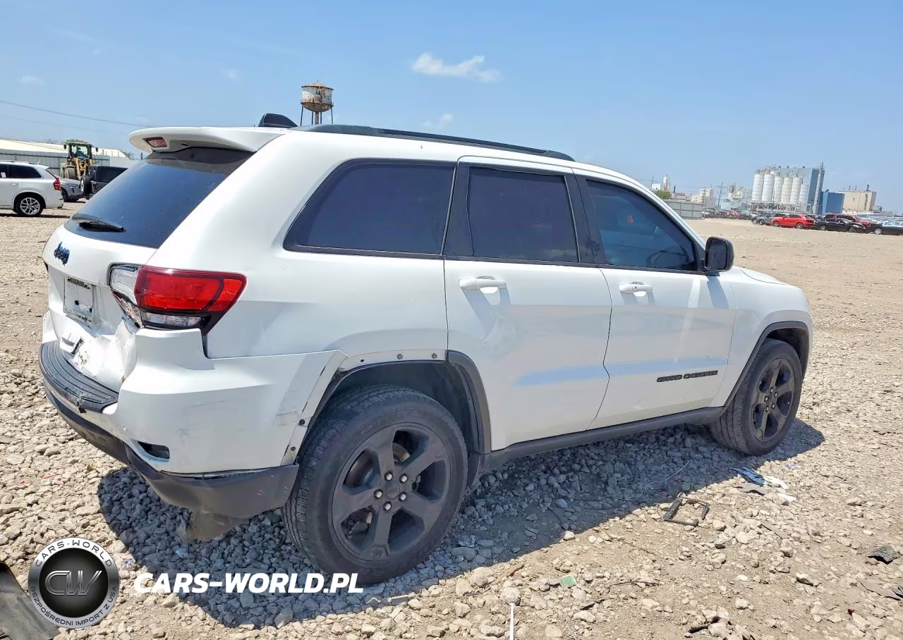 2019 Jeep Grand Cherokee Laredo VIN:1C4RJFAG1KC594067 - 3