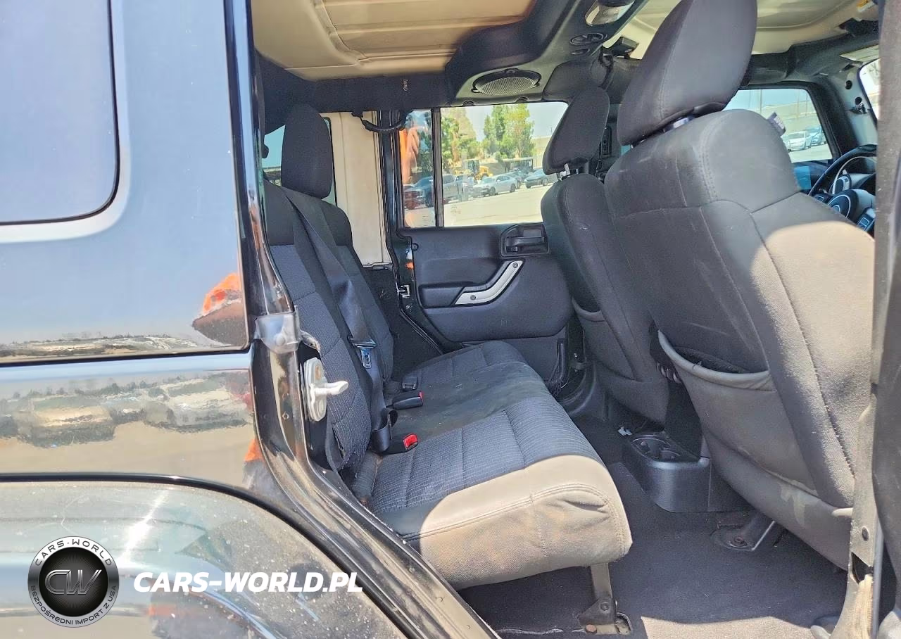 2012 Jeep Wrangler Unlimited Sahara VIN:1C4HJWEG6CL209643 - 10