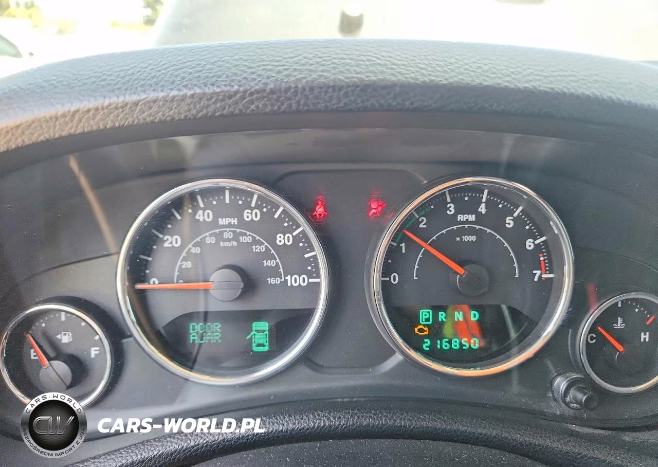 2012 Jeep Wrangler Unlimited Sahara VIN:1C4HJWEG6CL209643 - 9