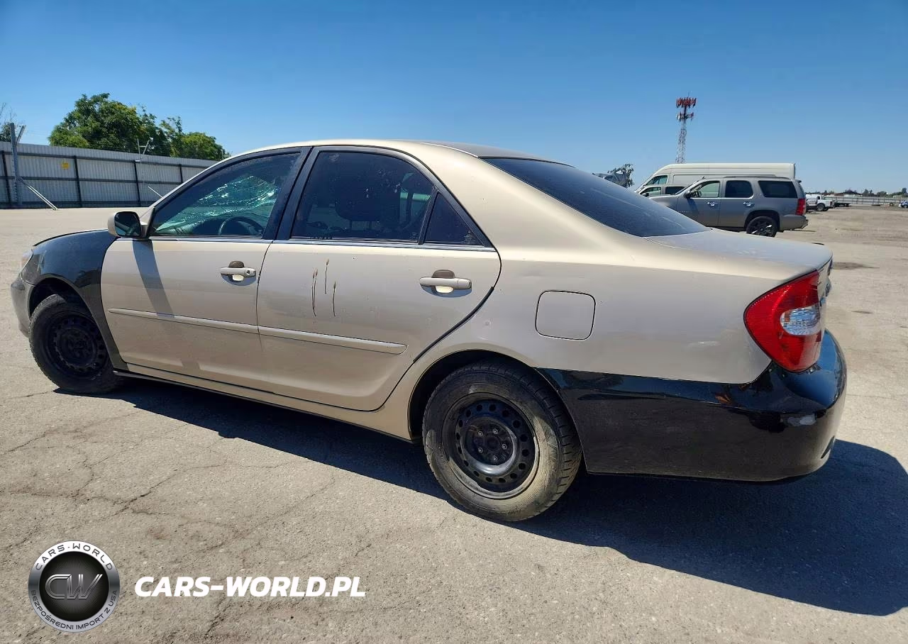 2003 Toyota Camry Le VIN:4T1BE32K33U764461 - 2