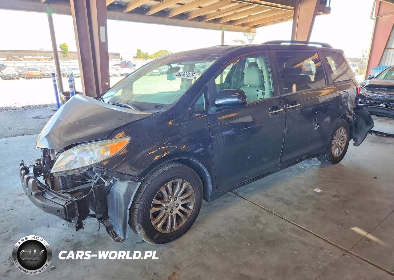 2016 Toyota Sienna Xle Premium 8-Passenger