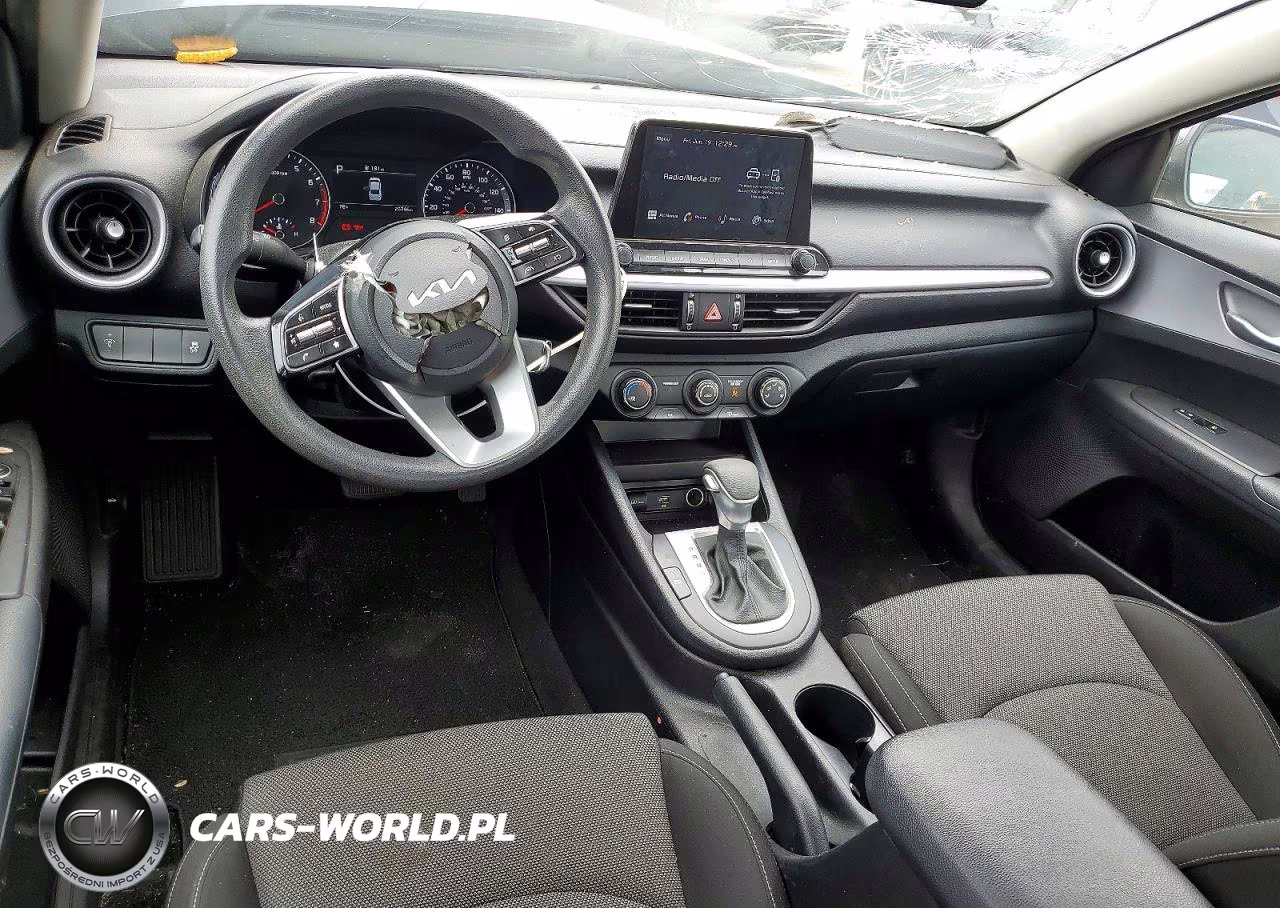 2023 Kia Forte Lxs VIN:3KPF24AD0PE552418 - 8