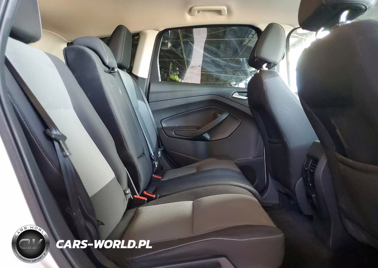 2017 Ford Escape Se VIN:1FMCU0G99HUD93891 - 10