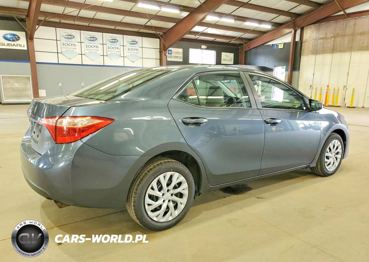 2019 Toyota Corolla Le VIN:2T1BURHE9KC127937 - 3
