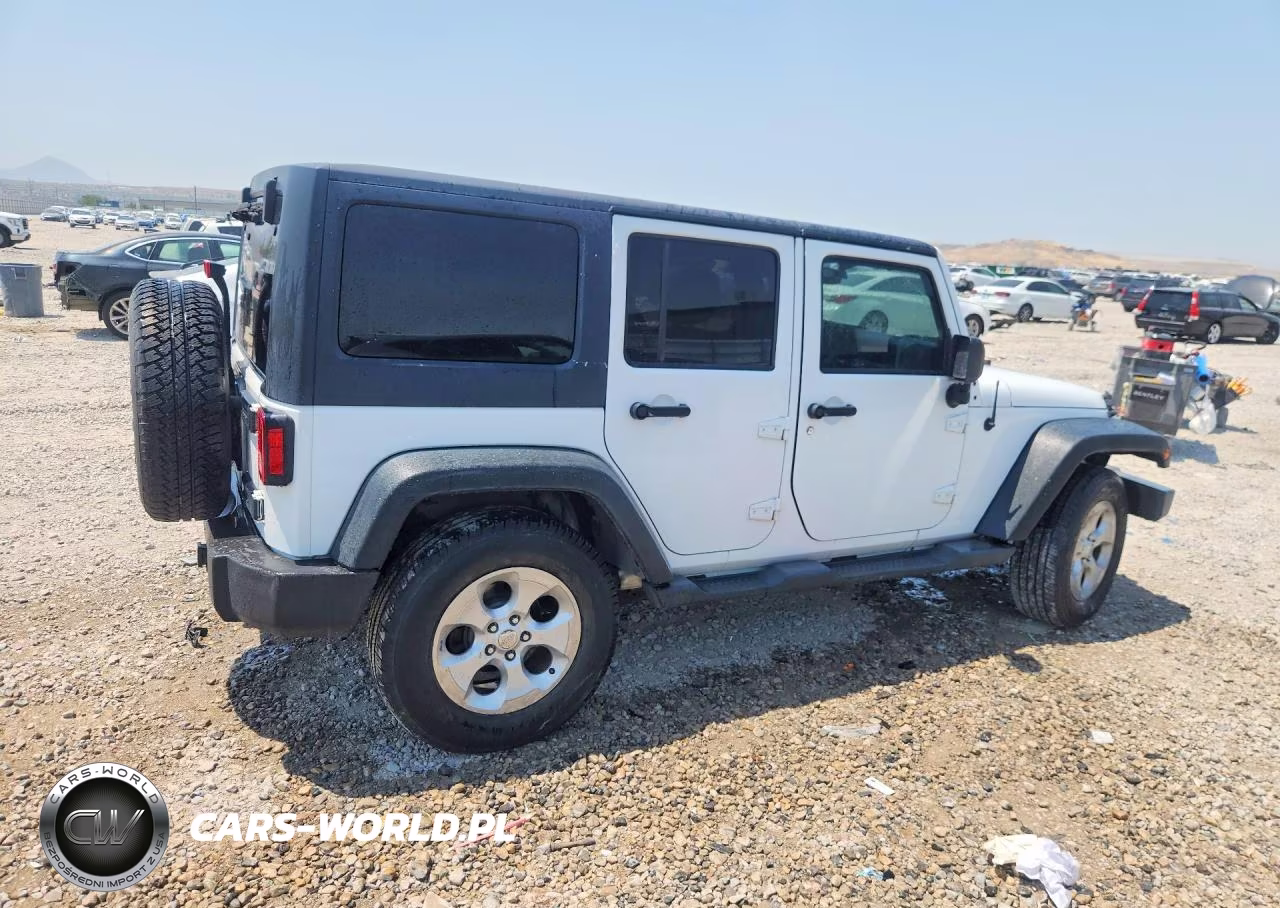 2013 Jeep Wrangler Unlimited Sport VIN:1C4BJWDG0DL519165 - 3