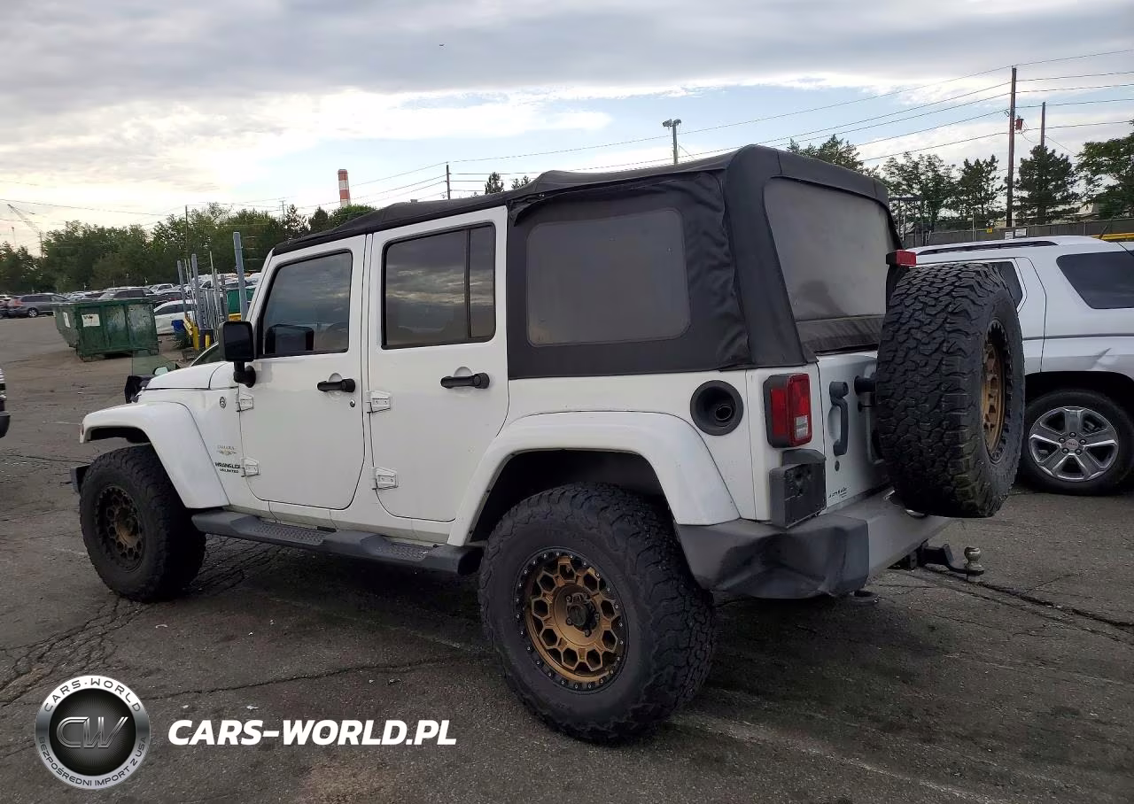 2013 Jeep Wrangler Unlimited Sahara VIN:1C4BJWEG5DL525557 - 2