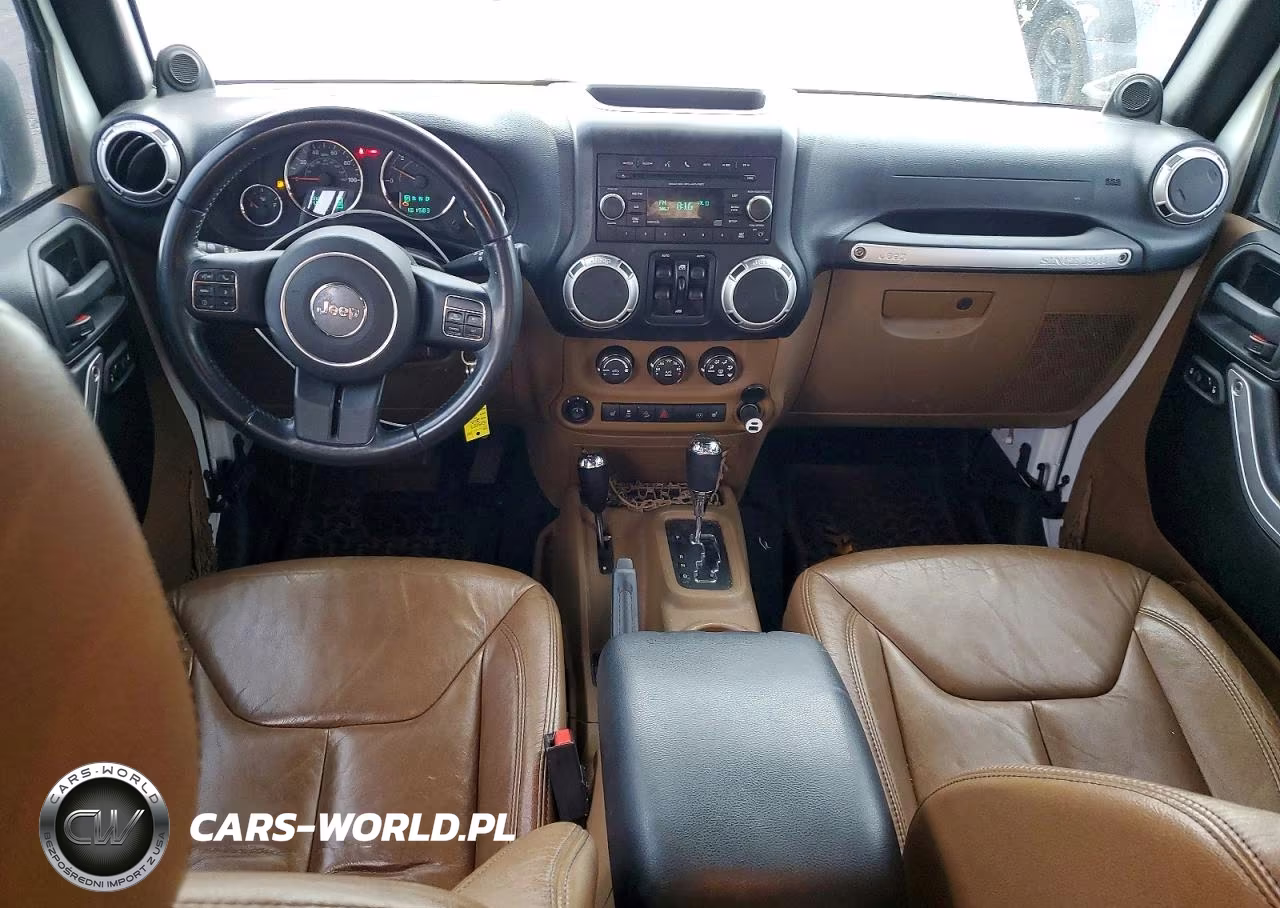 2013 Jeep Wrangler Unlimited Sahara VIN:1C4BJWEG5DL525557 - 8