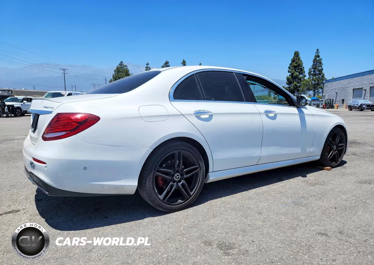 2018 Mercedes-Benz E 300 VIN:WDDZF4JB6JA347136 - 3