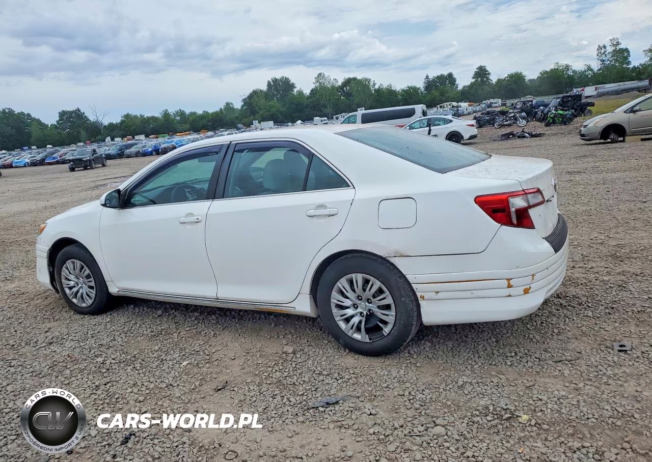 2014 Toyota Camry Hybrid Le VIN:4T1BD1FK5EU111408 - 2
