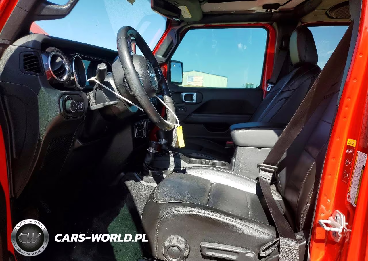 2020 Jeep Wrangler Unlimited Sahara VIN:1C4HJXEG7LW163180 - 7