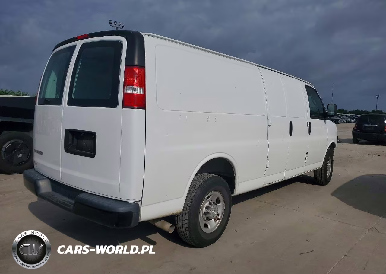 2022 Chevrolet Express G2500 VIN:1GCWGBFP1N1157933 - 3