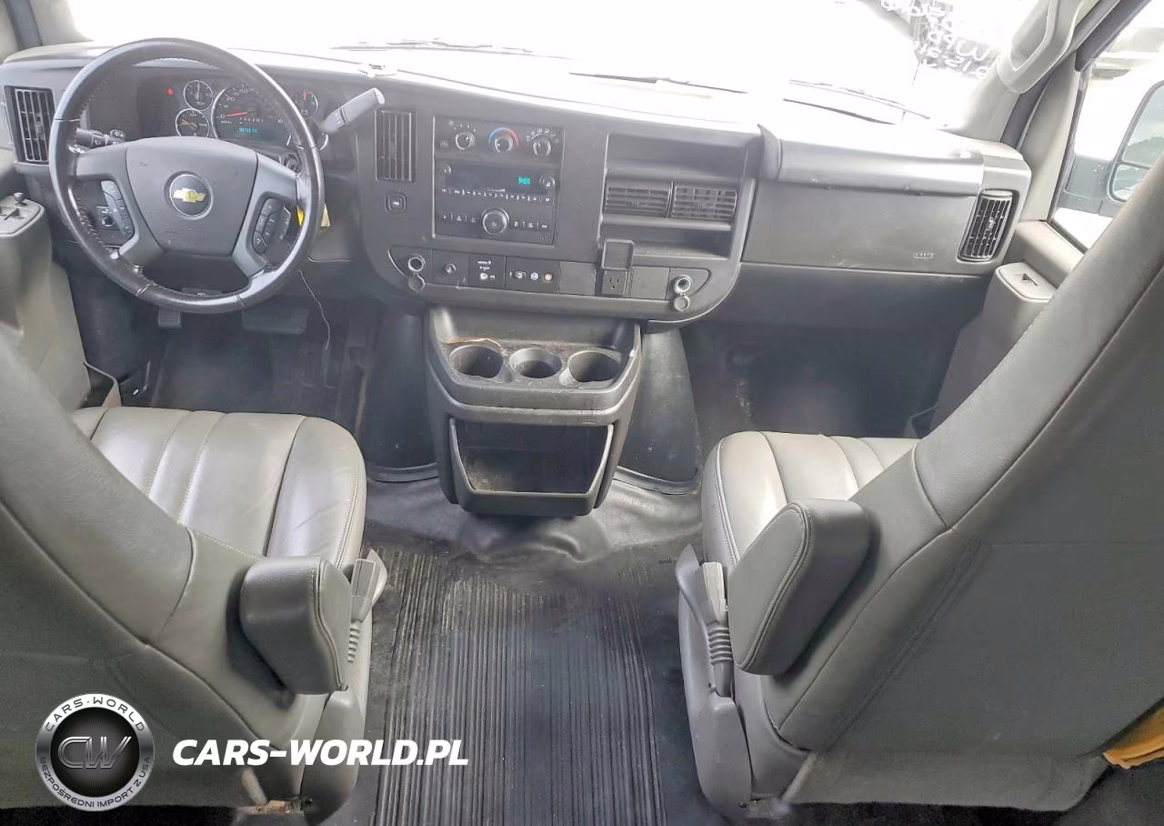 2022 Chevrolet Express G2500 VIN:1GCWGBFP1N1157933 - 8