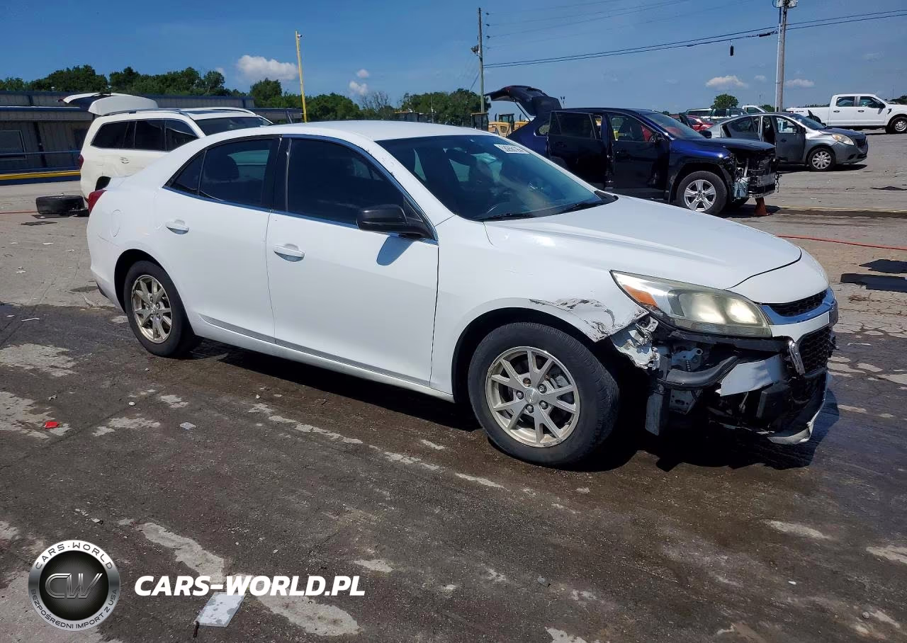 2014 Chevrolet Malibu Ls VIN:1G11A5SL7EF240374 - 4