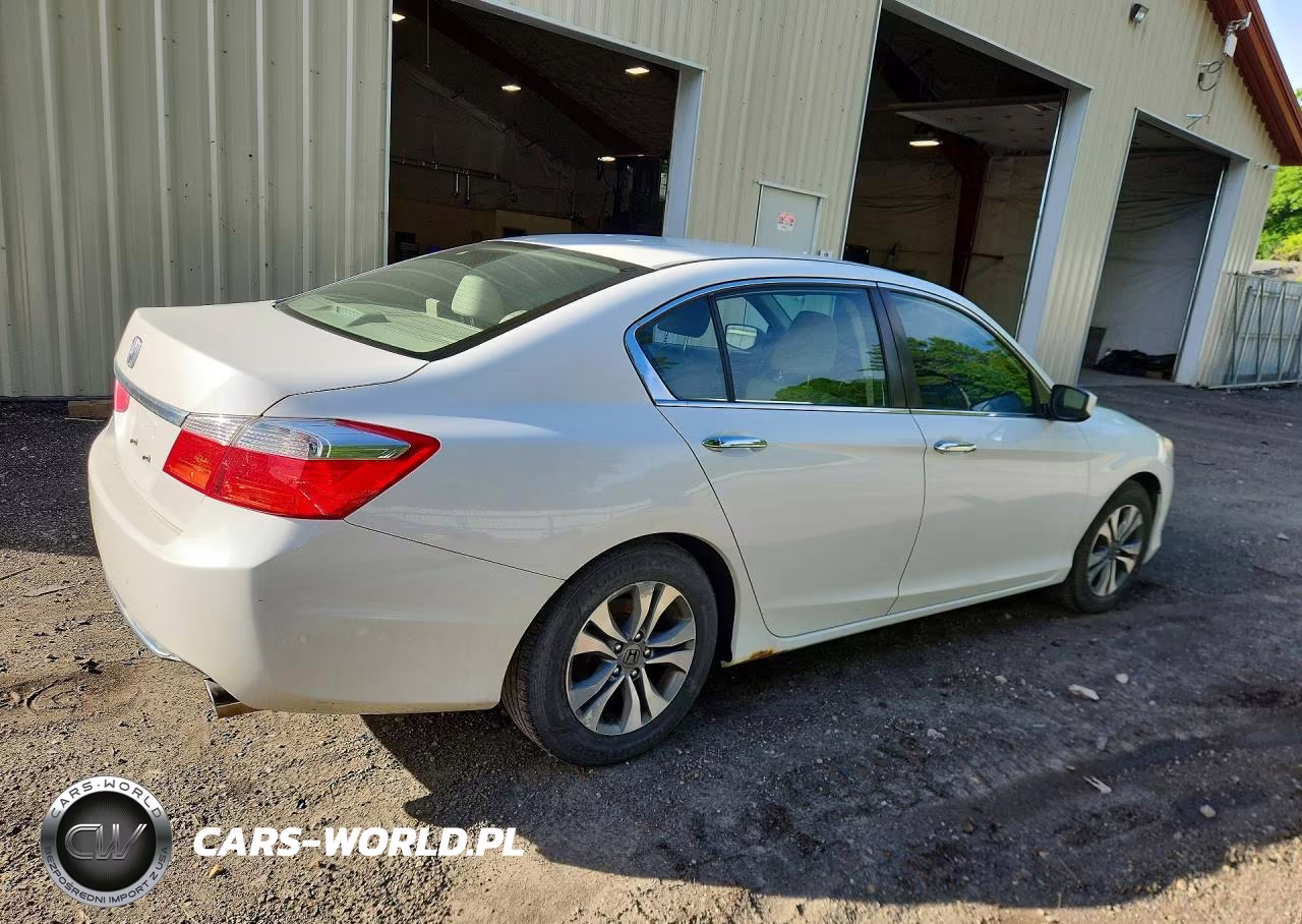 2015 Honda Accord Lx VIN:1HGCR2F31FA220705 - 3