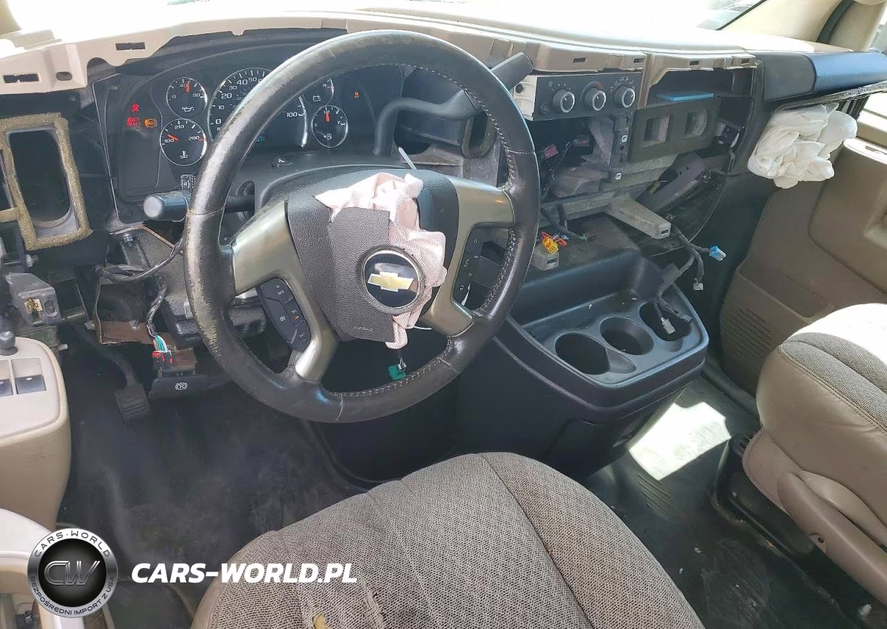 2016 Chevrolet Express G2500 VIN:1GCWGAFF3G1209941 - 8