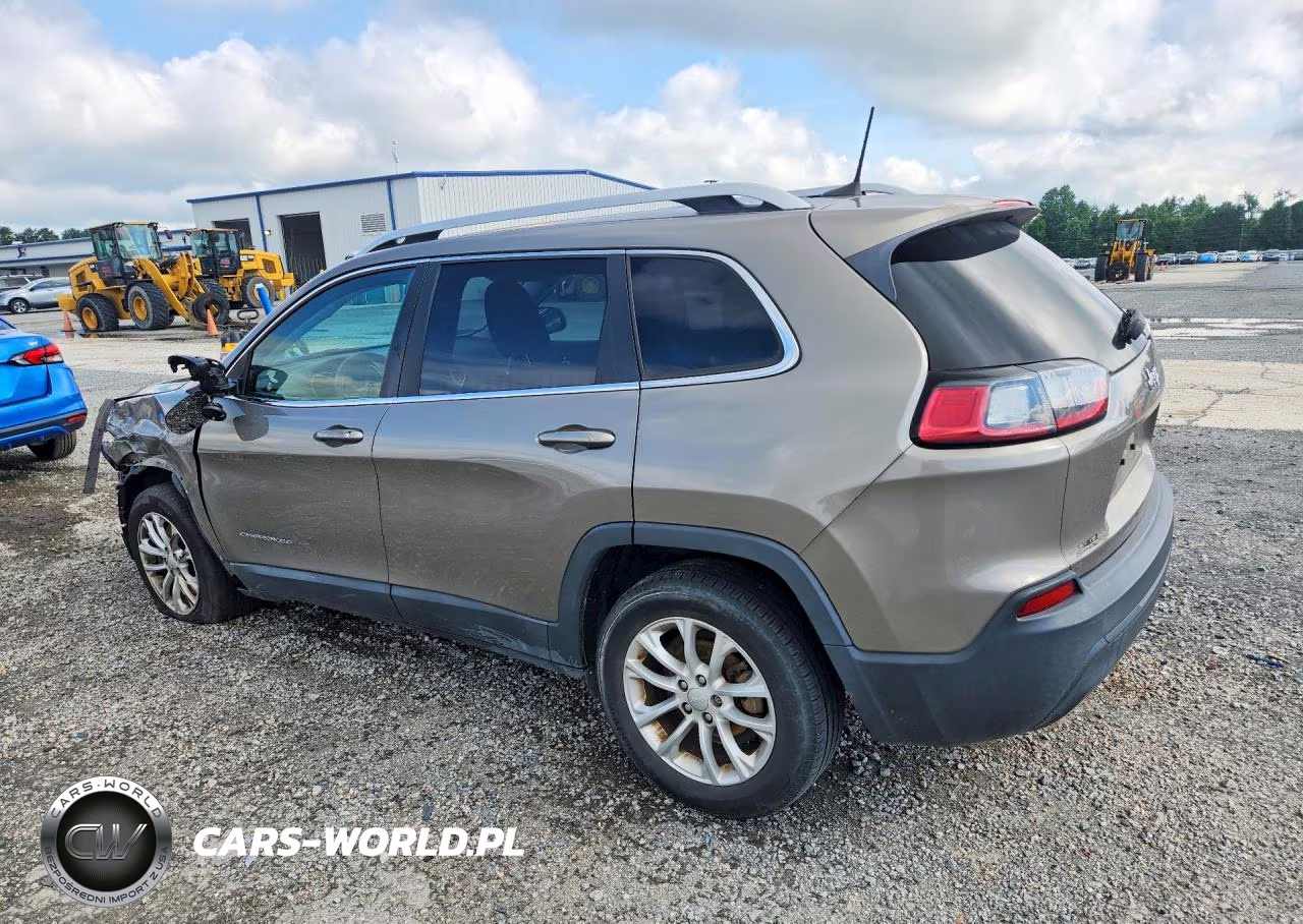 2019 Jeep Cherokee Latitude VIN:1C4PJLCB1KD396185 - 2