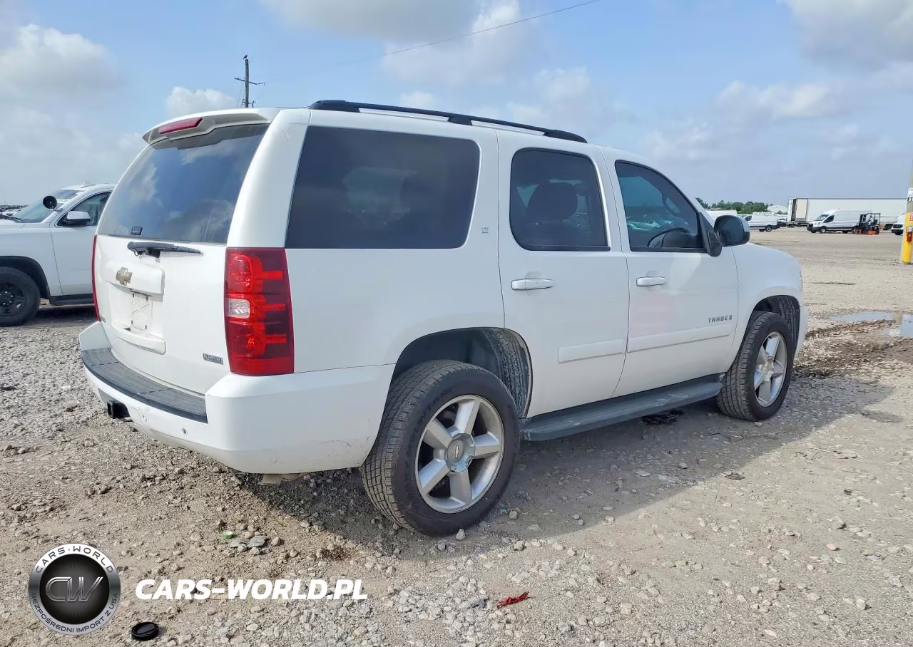 2008 Chevrolet Tahoe K1500 VIN:1GNFK13028R278113 - 3