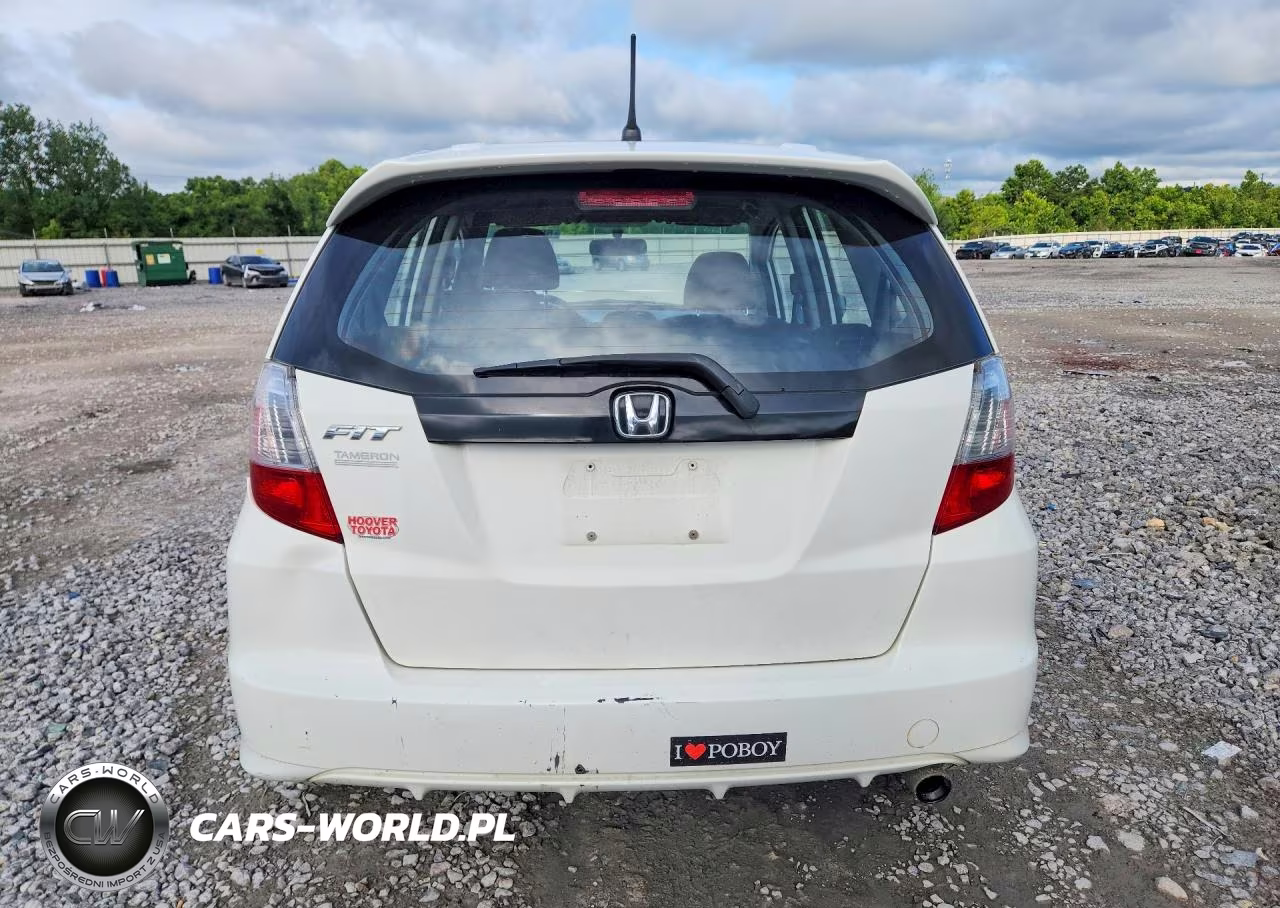2013 Honda Fit Sport VIN:JHMGE8H51DC065862 - 6