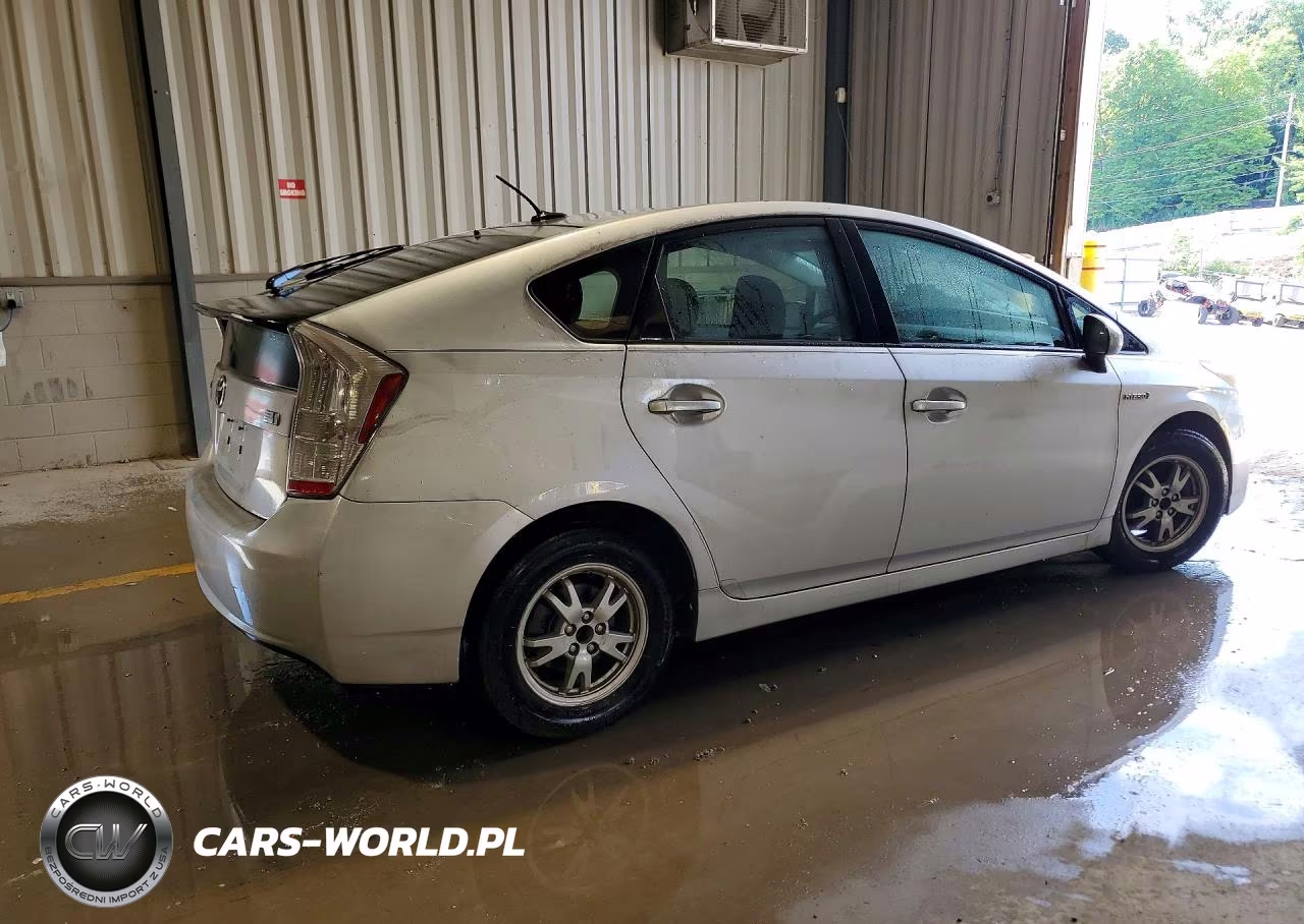 2011 Toyota Prius Three VIN:JTDKN3DU5B1433559 - 3