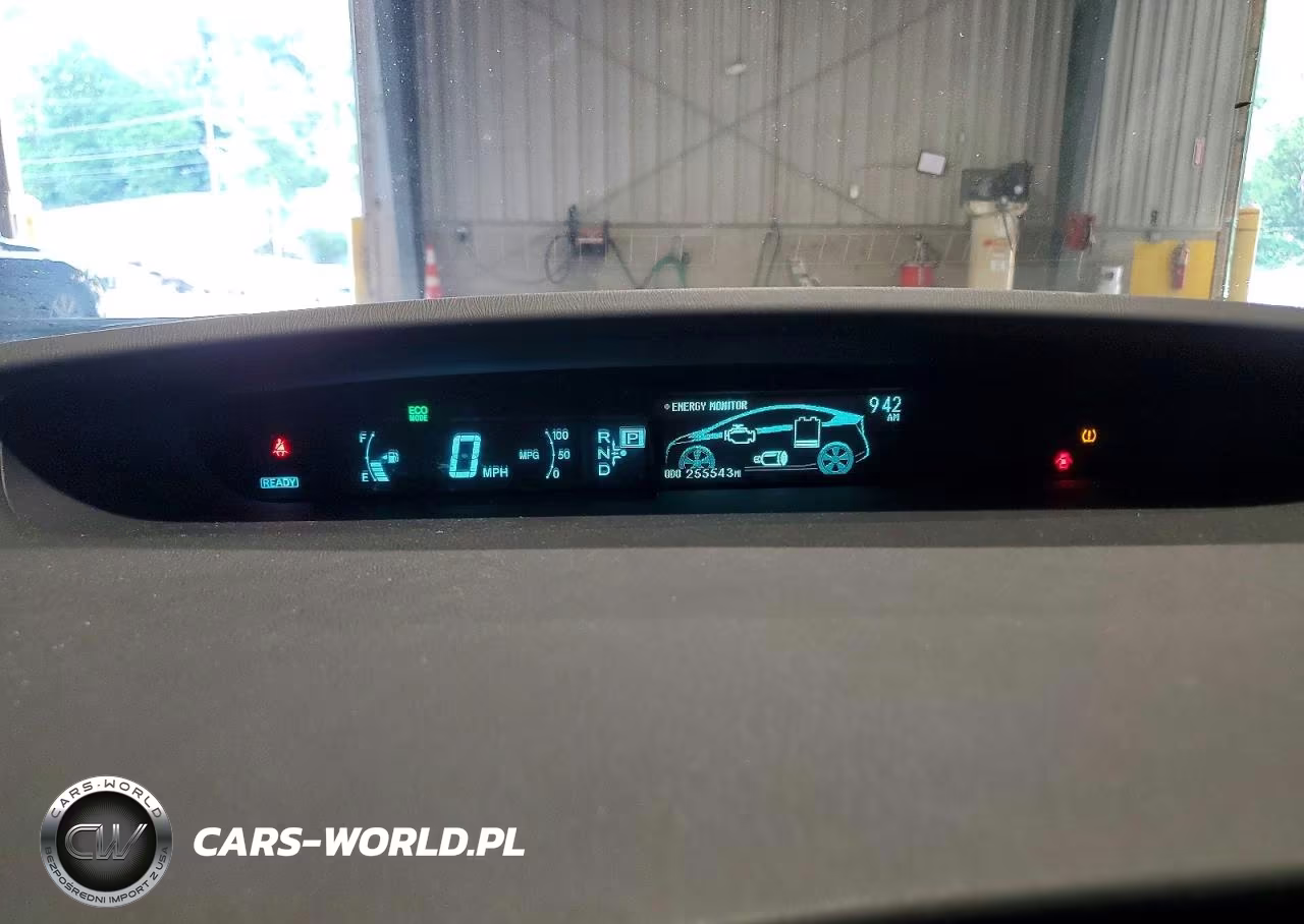 2011 Toyota Prius Three VIN:JTDKN3DU5B1433559 - 9