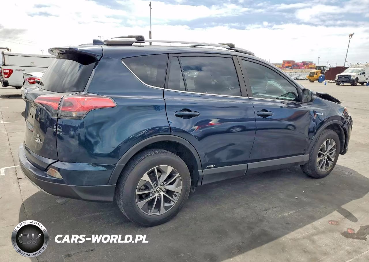 2018 Toyota Rav4 Hybrid Le VIN:JTMRJREV2JD249195 - 3