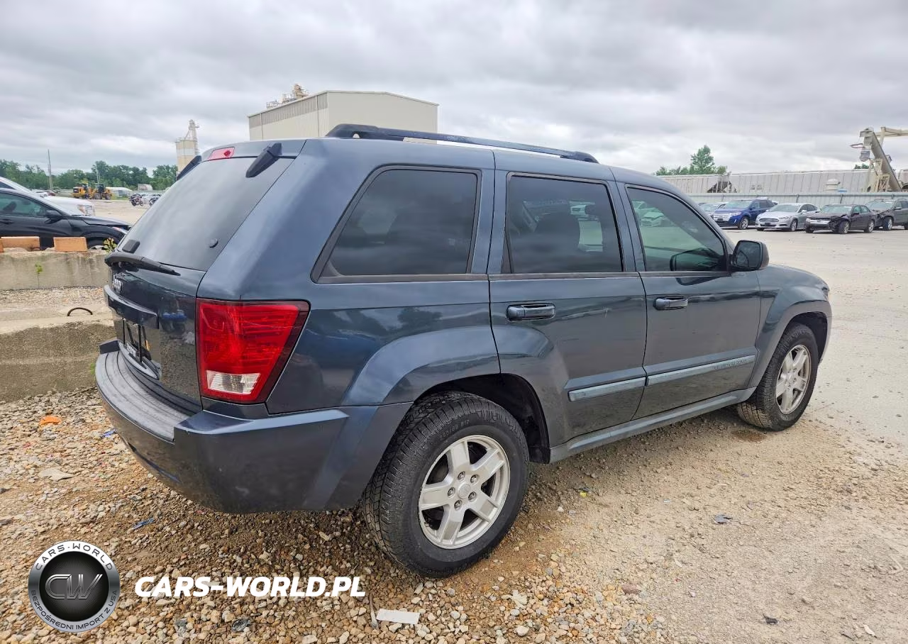 2007 Jeep Grand Cherokee Laredo VIN:1J8GR48K37C559819 - 3