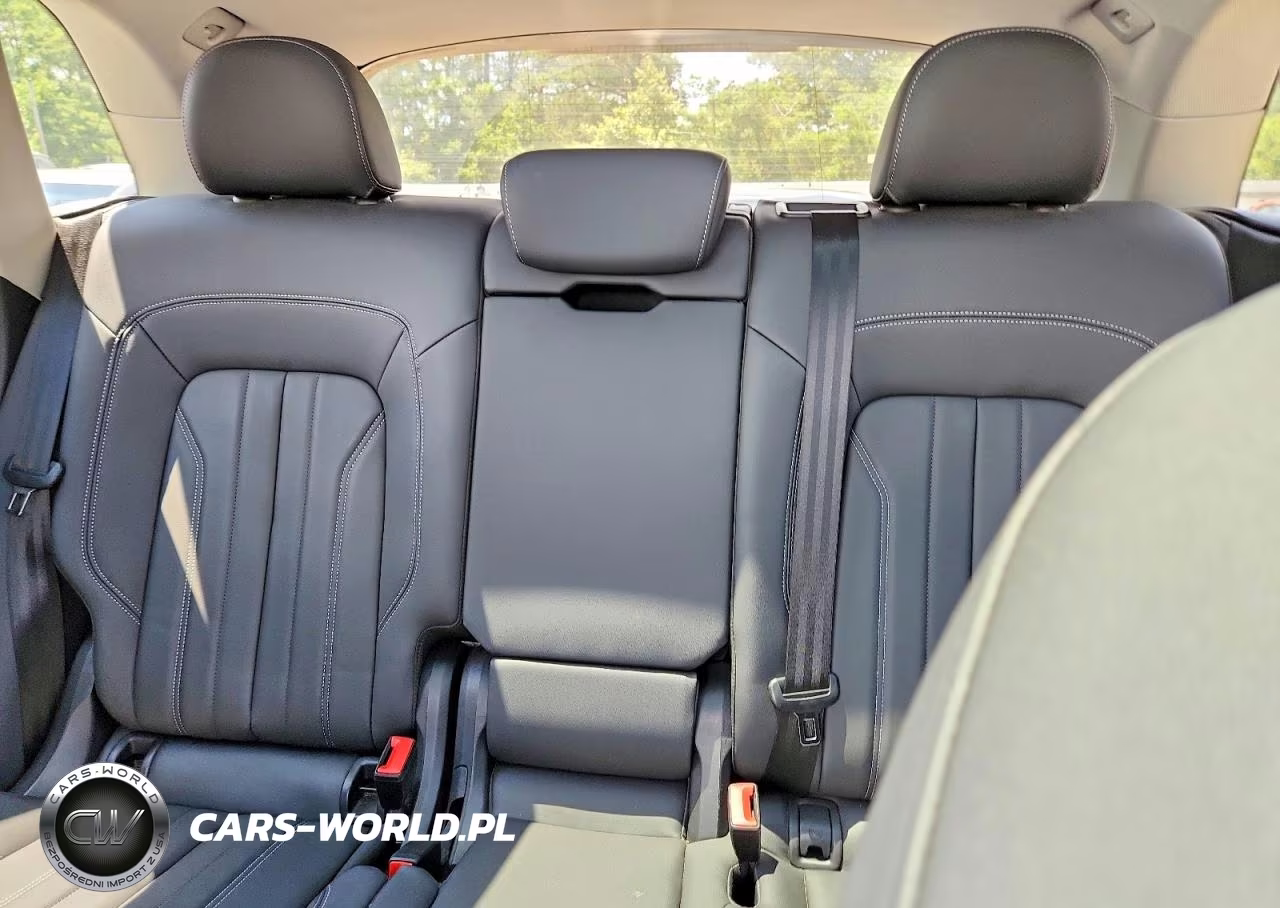 2021 Audi Q5 Premium Plus VIN:WA1BAAFY7M2127941 - 10