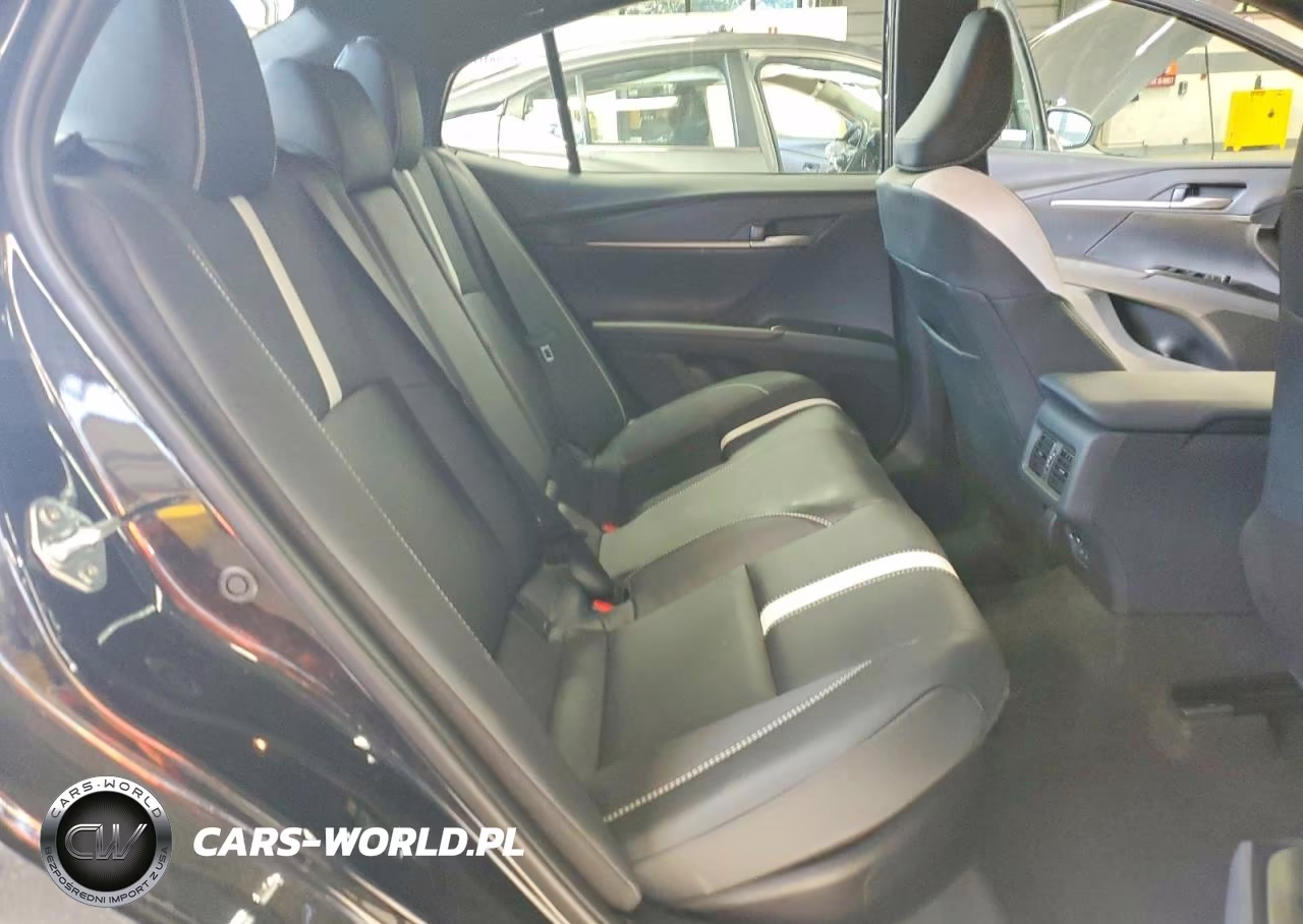 2026 Toyota Camry Se VIN:4T1DAACKXTU282321 - 10