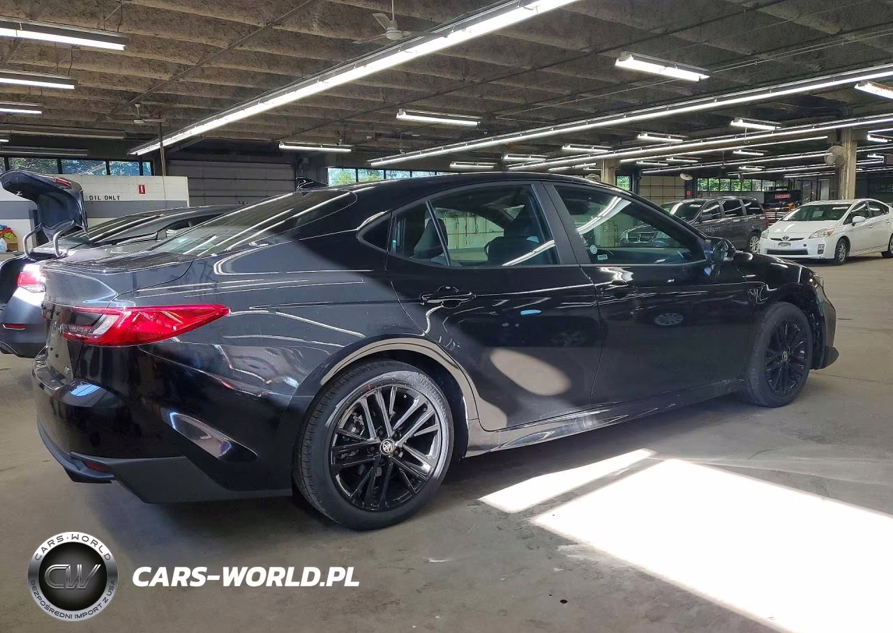 2026 Toyota Camry Se VIN:4T1DAACKXTU282321 - 3