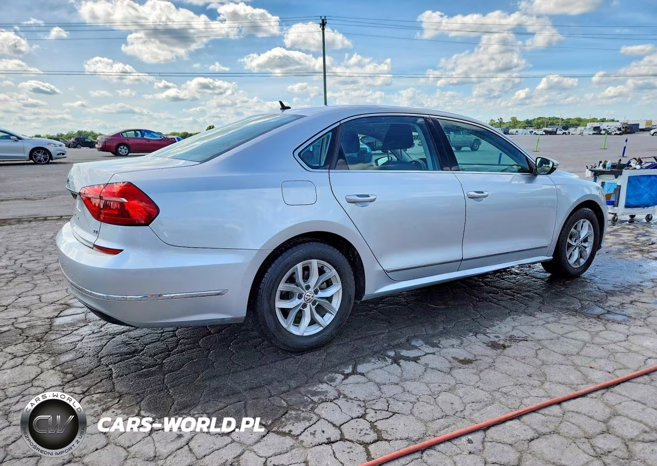 2016 Volkswagen Passat S VIN:1VWAT7A30GC008439 - 3