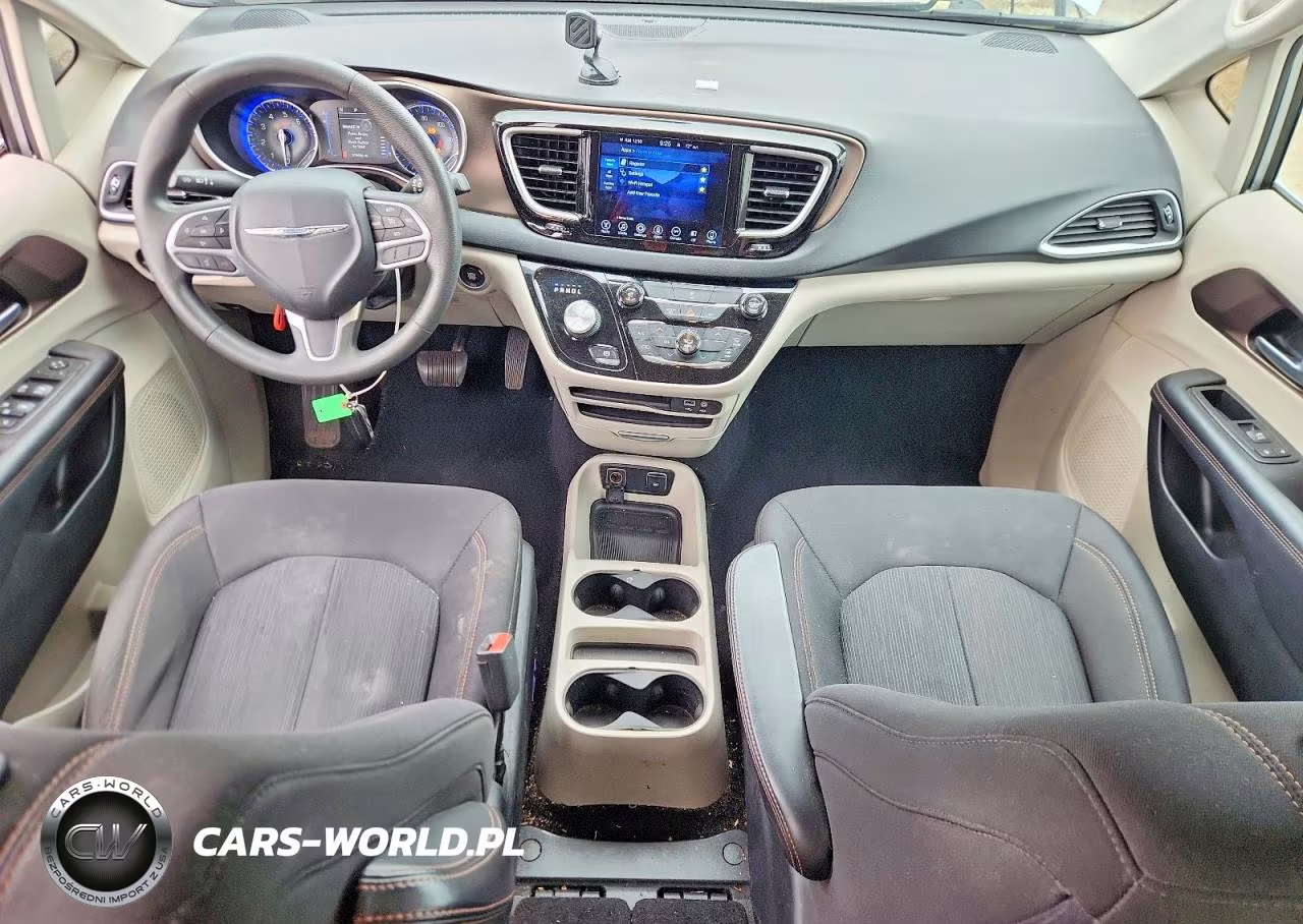 2017 Chrysler Pacifica Touring VIN:2C4RC1DG4HR610304 - 8