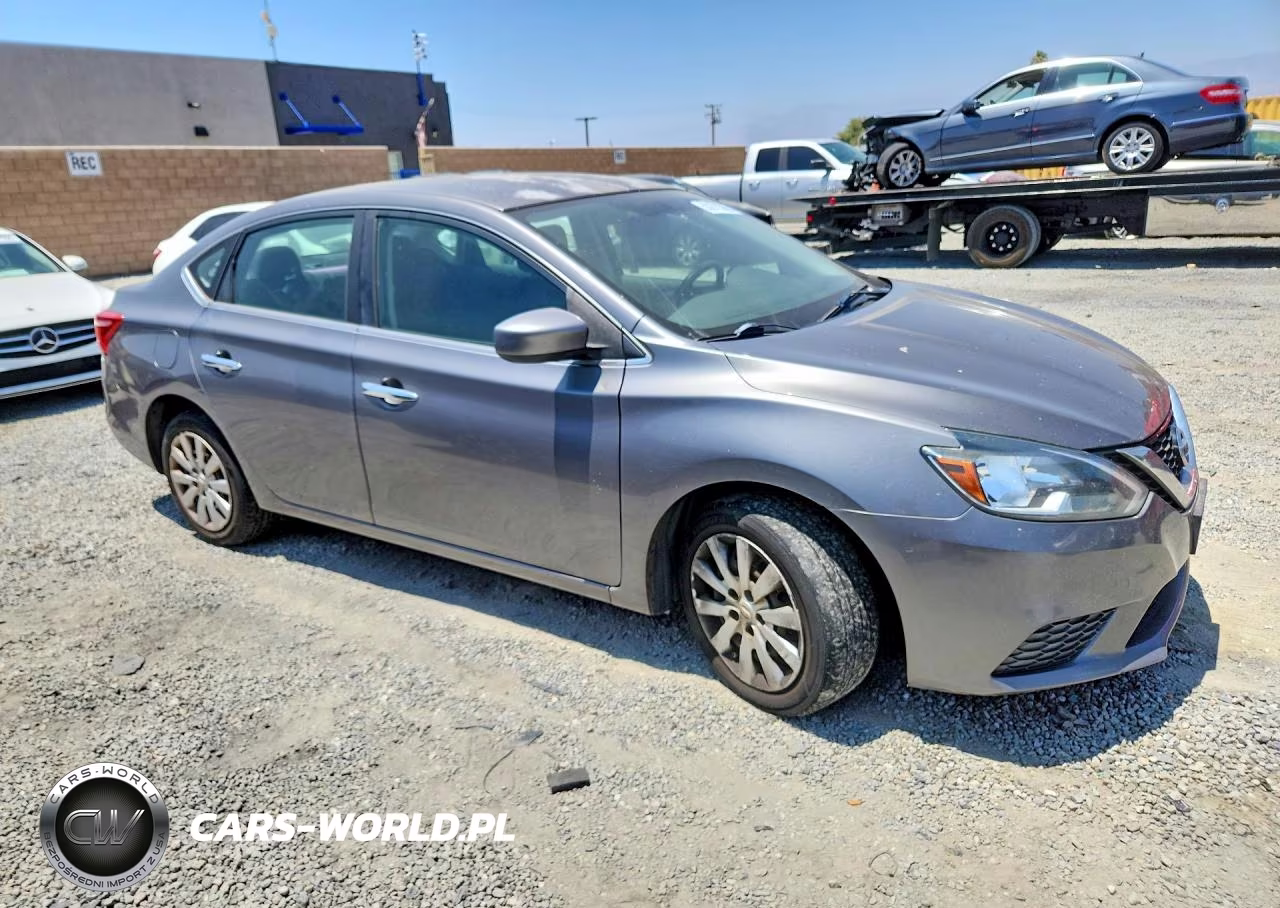 2016 Nissan Sentra S VIN:3N1AB7AP9GY235079 - 4