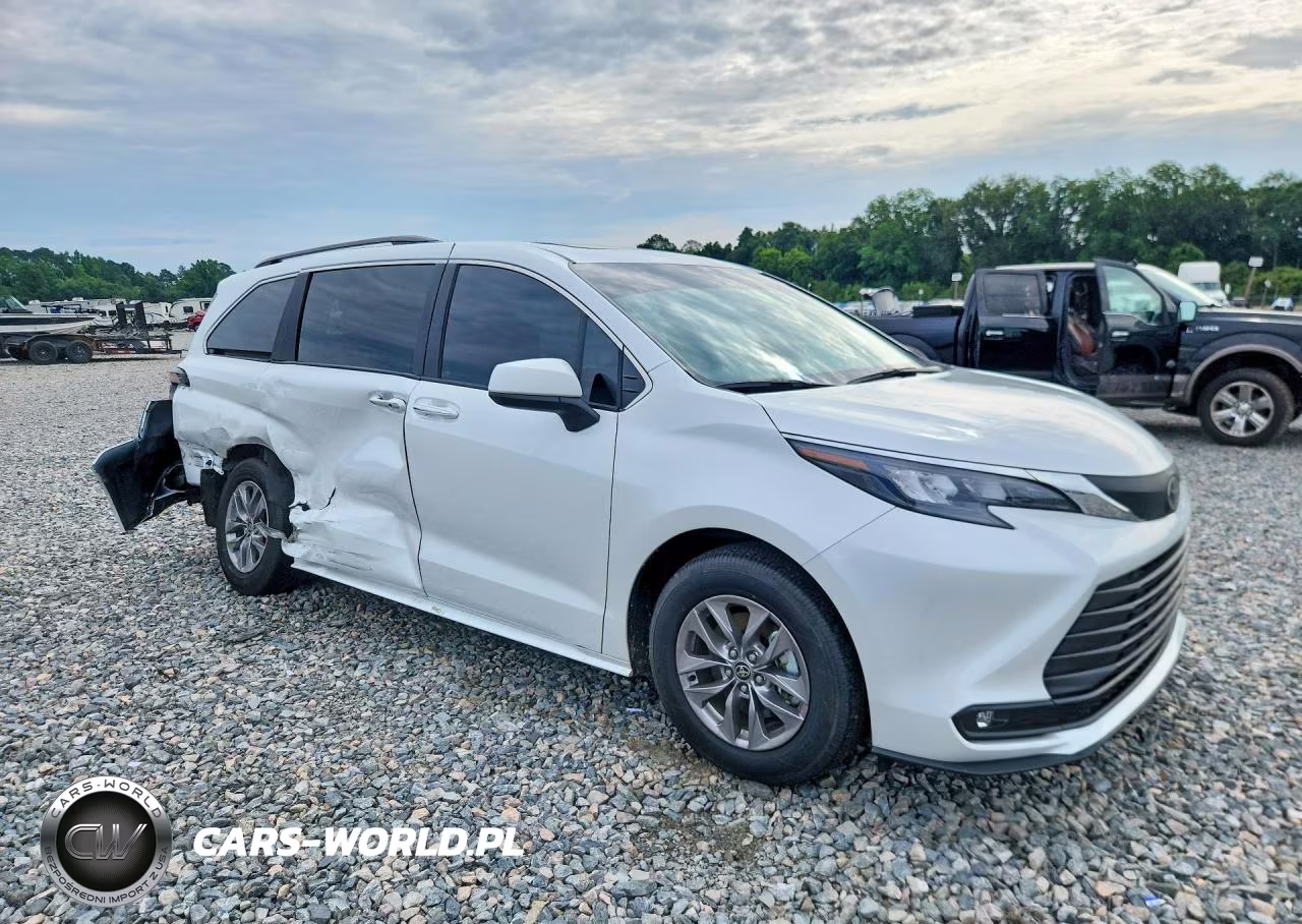 2026 Toyota Sienna Xle 8-Passenger VIN:5TDYRKEC1TS325720 - 4