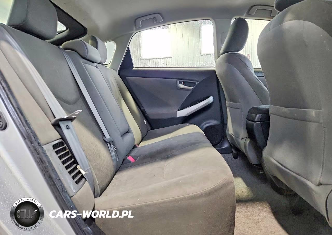 2013 Toyota Prius Three VIN:JTDKN3DU4D5542932 - 10
