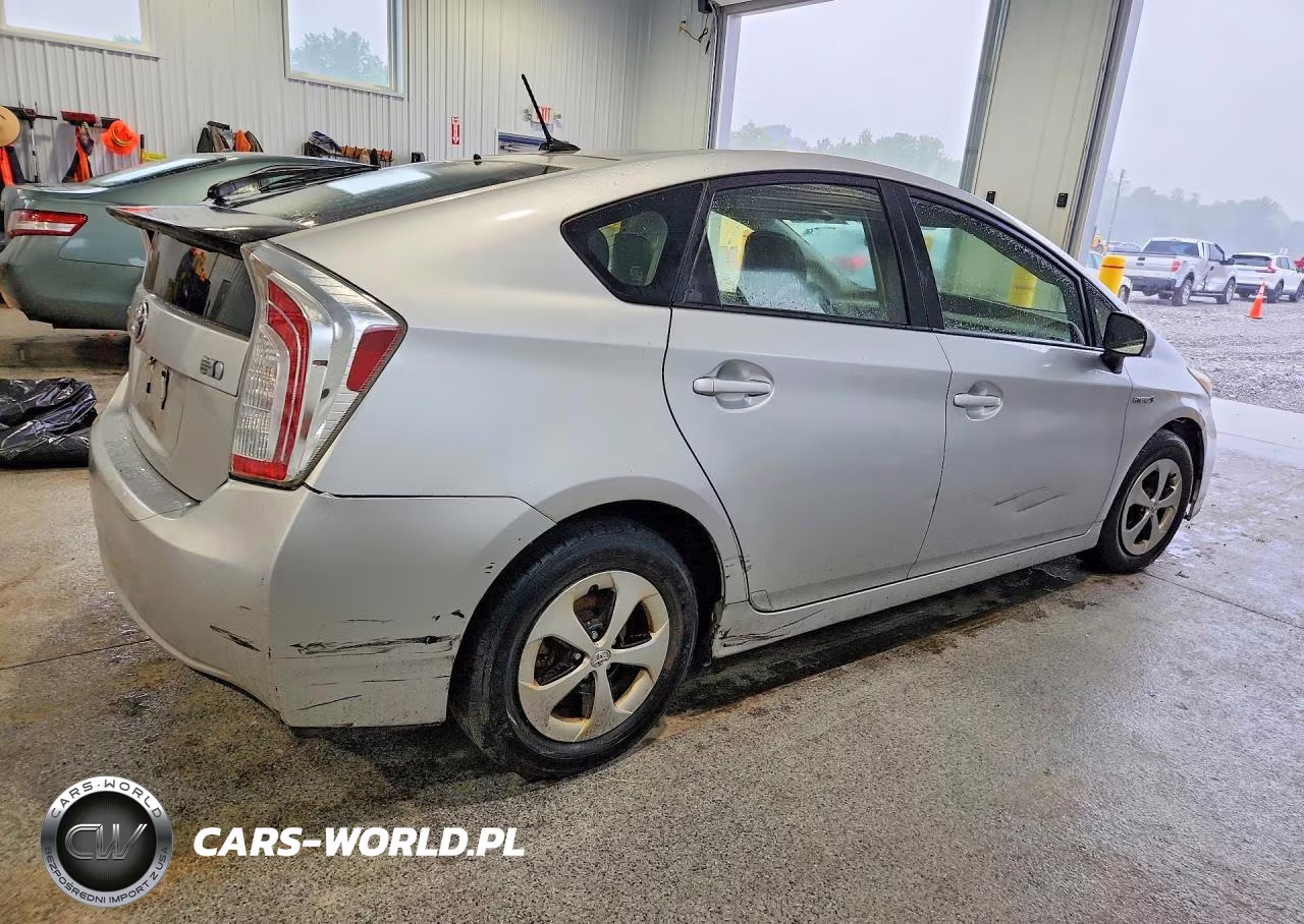 2013 Toyota Prius Three VIN:JTDKN3DU4D5542932 - 3