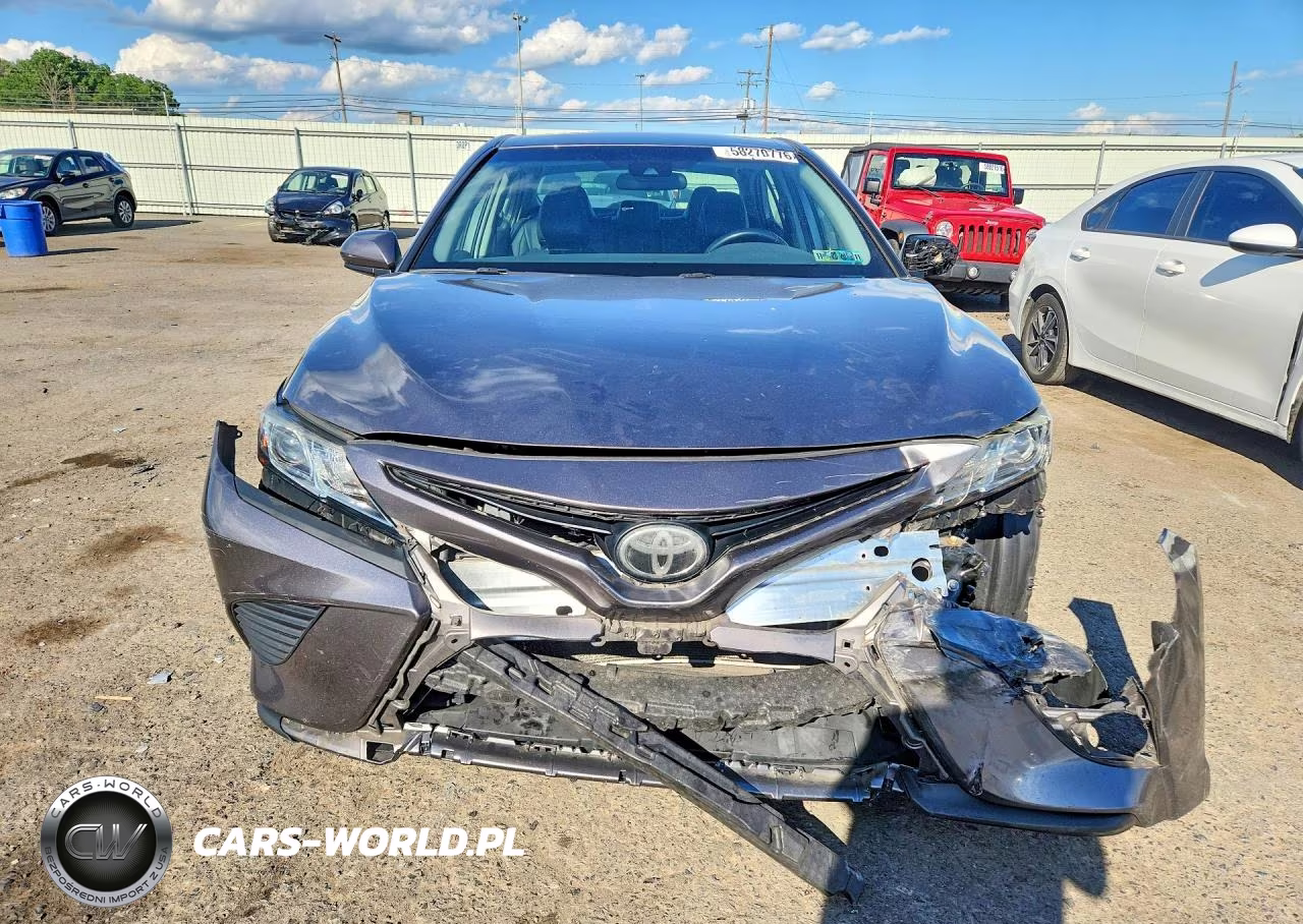 2018 Toyota Camry Se VIN:4T1B11HK1JU066984 - 5