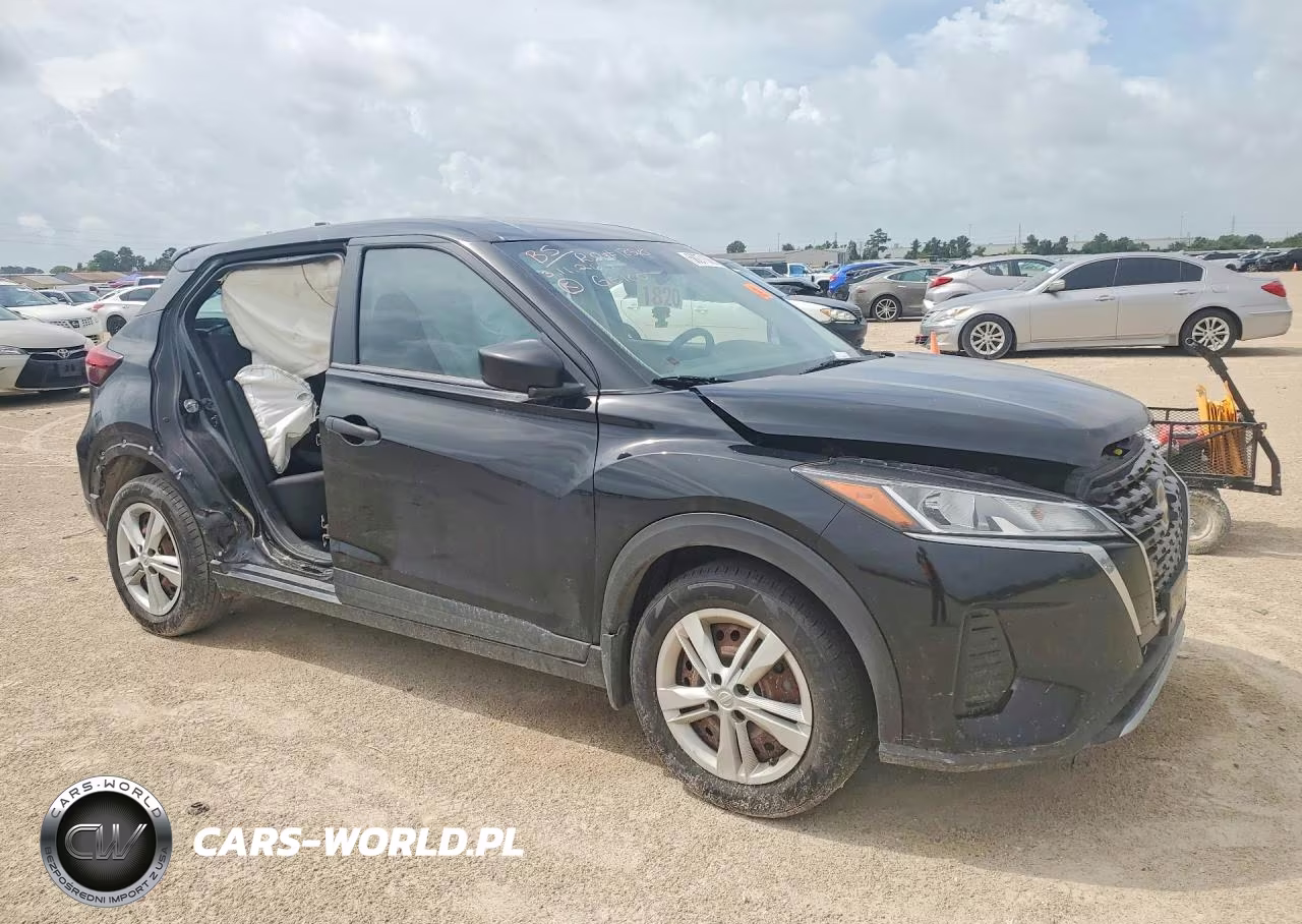 2023 Nissan Kicks S VIN:3N1CP5BV3PL532132 - 4
