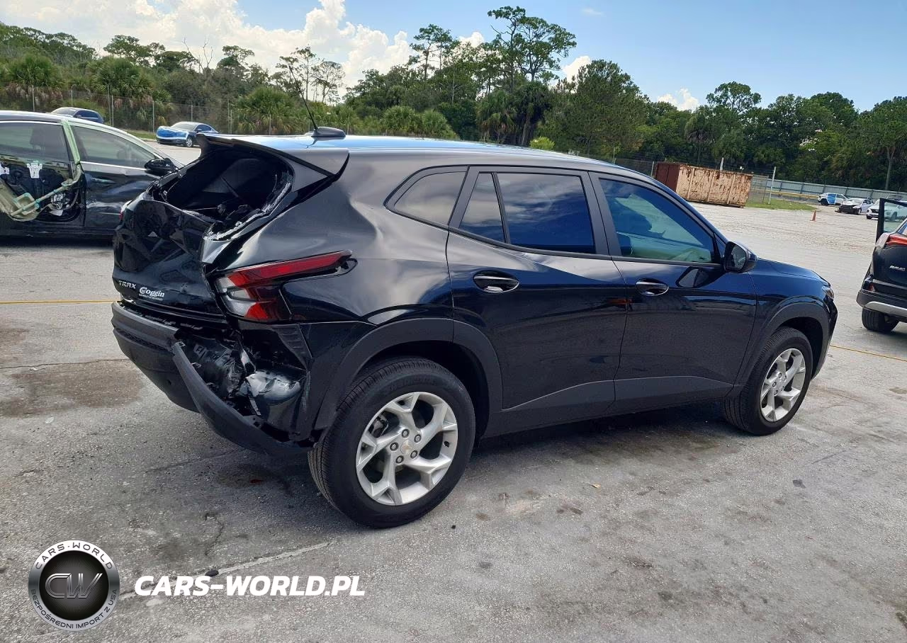 2026 Chevrolet Trax Ls VIN:KL77LFEP0TC110884 - 3