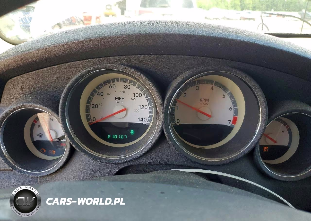 2008 Dodge Charger VIN:2B3KA43R68H153689 - 9
