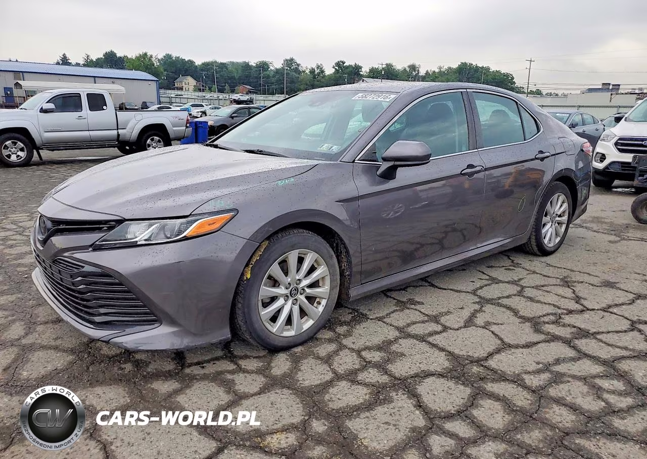 2019 Toyota Camry Le – zdjęcie 1 z 12