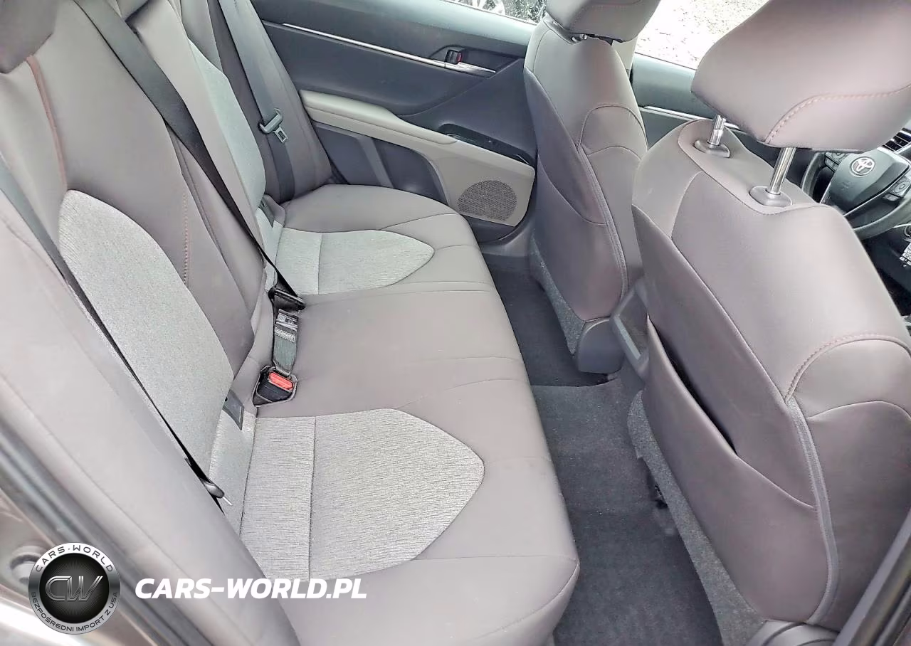 2019 Toyota Camry Le VIN:4T1B11HK4KU262662 - 10