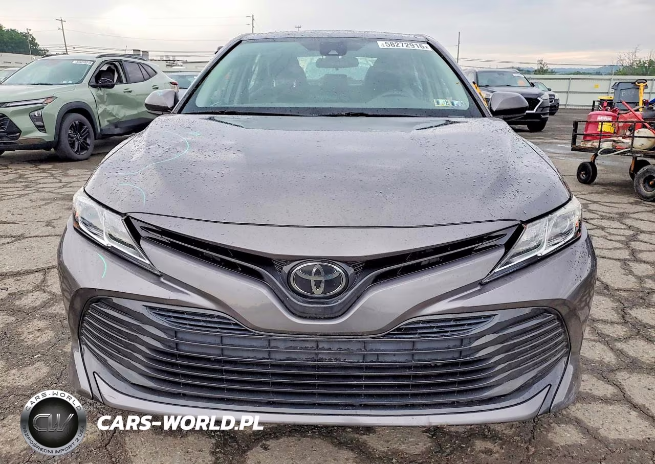 2019 Toyota Camry Le VIN:4T1B11HK4KU262662 - 5