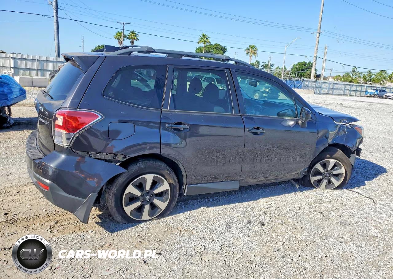 2018 Subaru Forester 2.5I Premium VIN:JF2SJAGC5JH548382 - 3