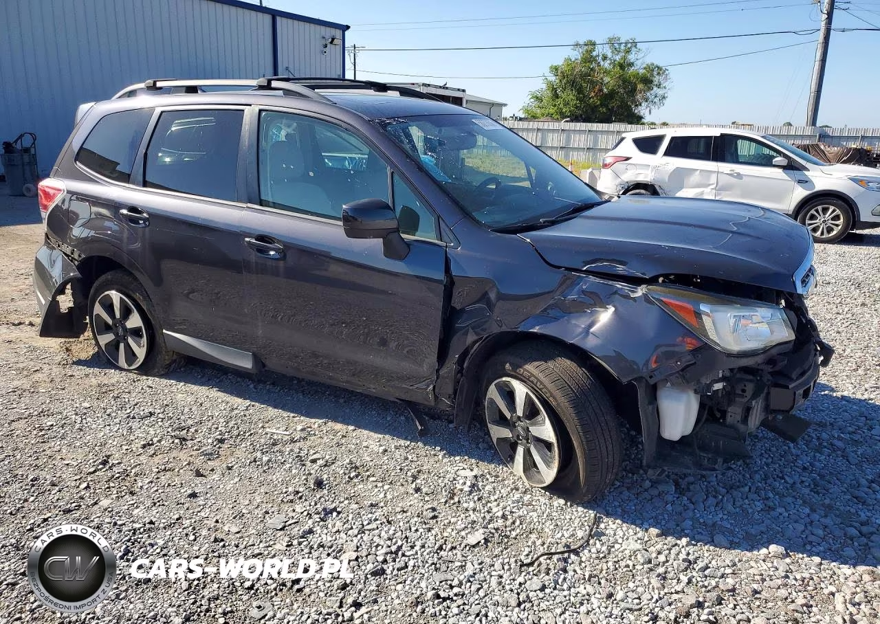 2018 Subaru Forester 2.5I Premium VIN:JF2SJAGC5JH548382 - 4