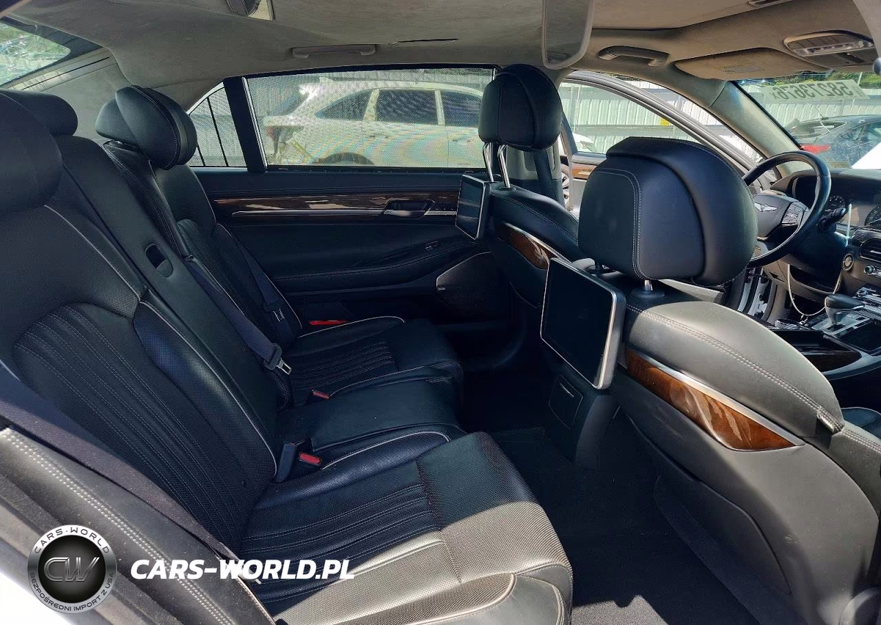 2018 Genesis G90 Ultimate VIN:KMHG54JH9JU043379 - 10
