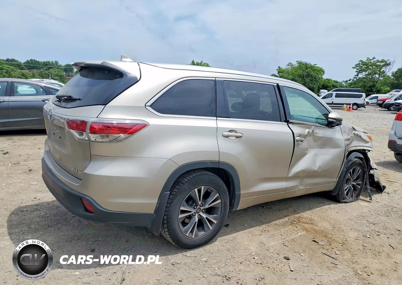2016 Toyota Highlander Xle VIN:5TDJKRFH7GS318530 - 3