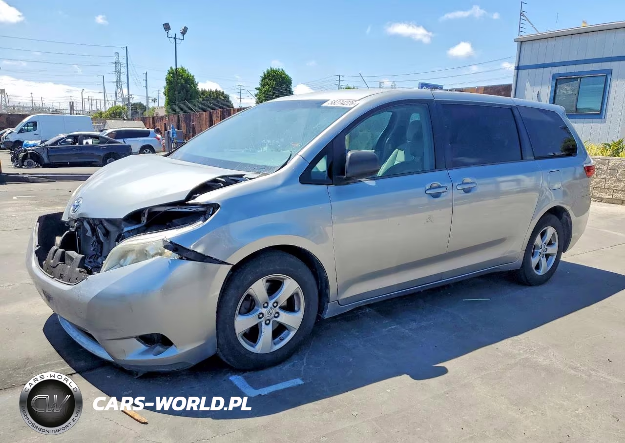 2015 Toyota Sienna L 7-Passenger