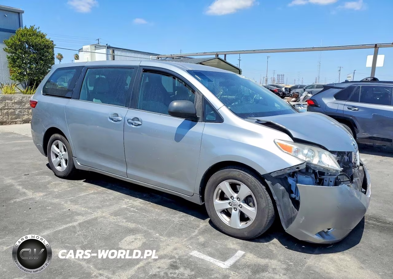 2015 Toyota Sienna L 7-Passenger VIN:5TDZK3DC7FS636007 - 4