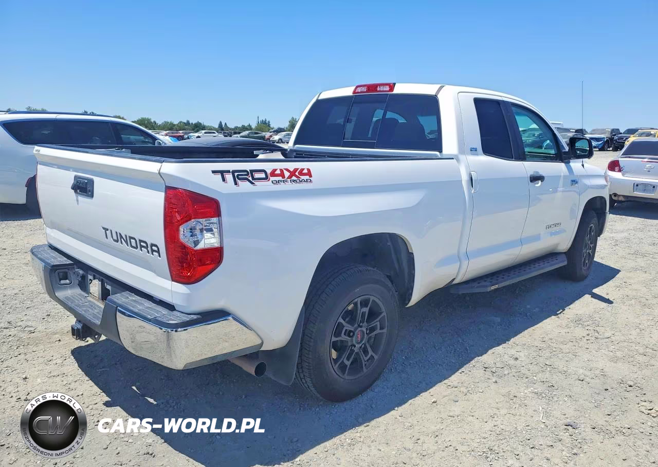 2017 Toyota Tundra Sr5 VIN:5TFUY5F18HX666923 - 3