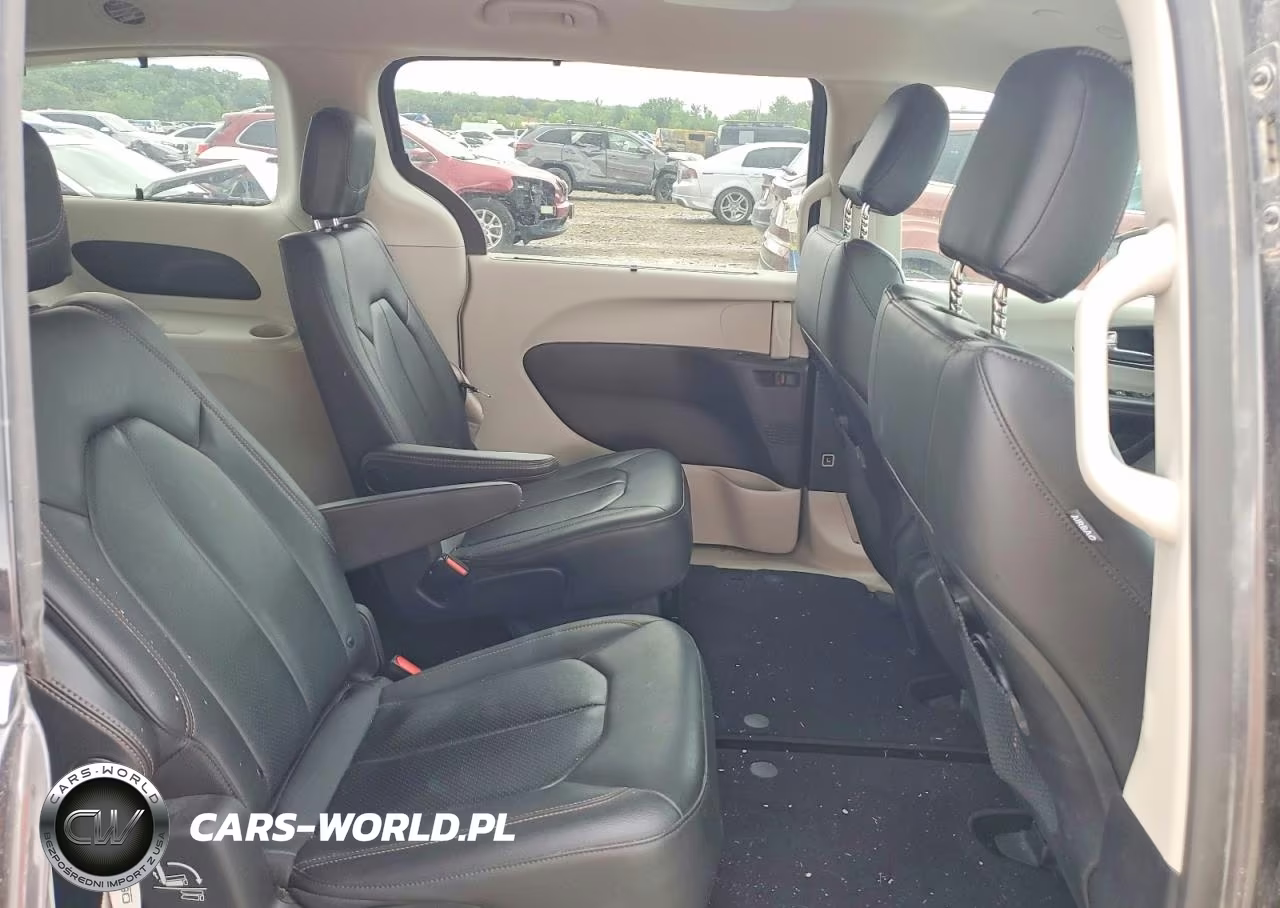 2020 Chrysler Pacifica Touring L VIN:2C4RC1BG5LR224342 - 11